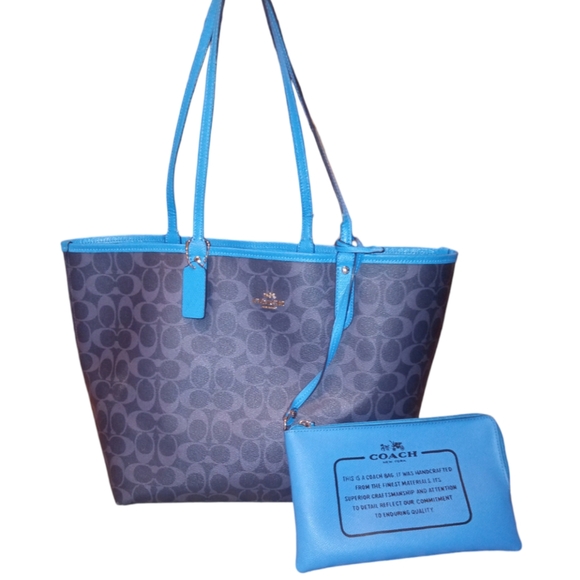 COACH Reversible City Tote XL Hand Bag Light Blue Gray Signature Pouch K… - Picture 2 of 4